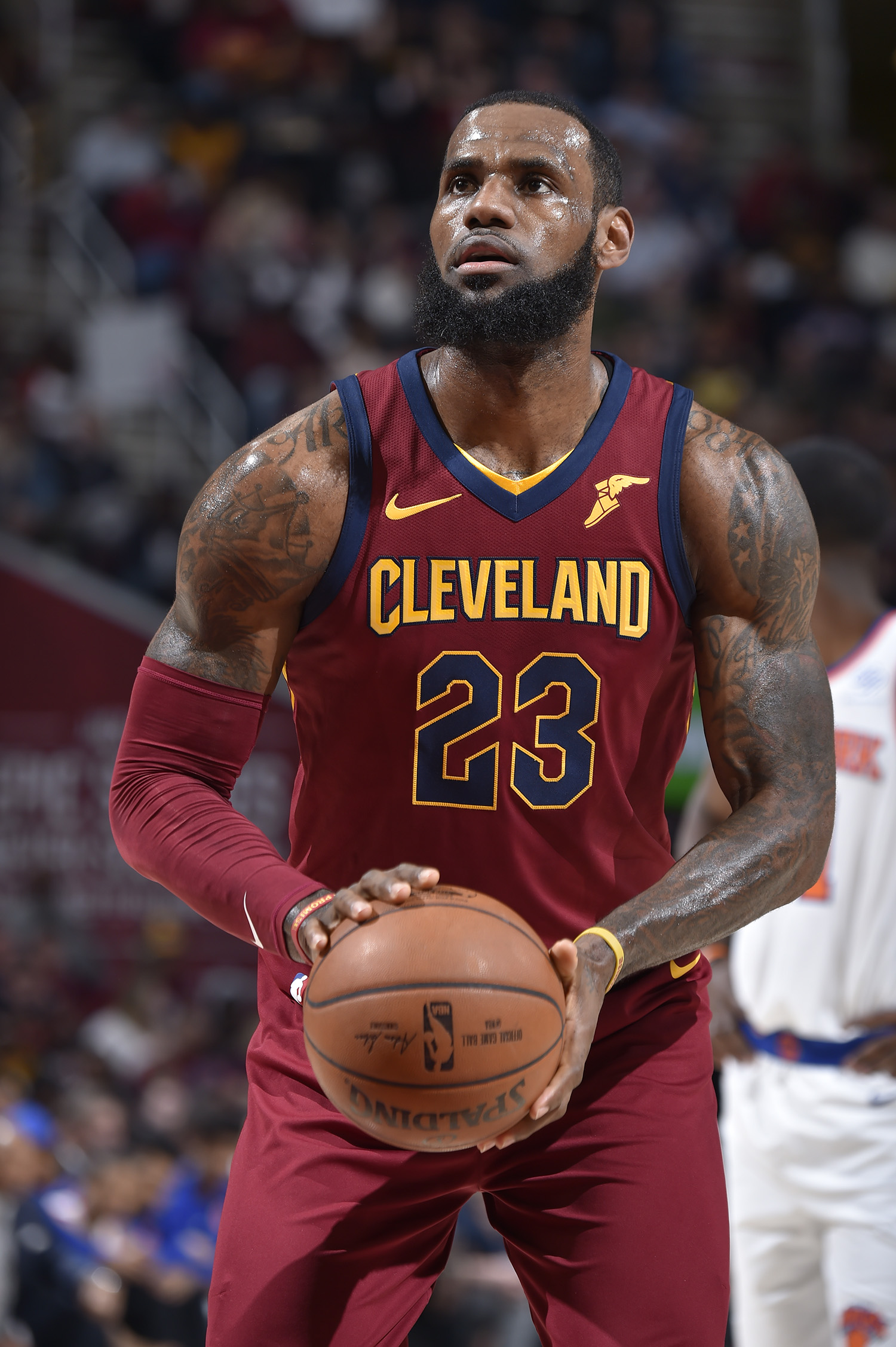 詹姆斯迎来七赛季高光表现,中国队球迷沸腾!的简单介绍